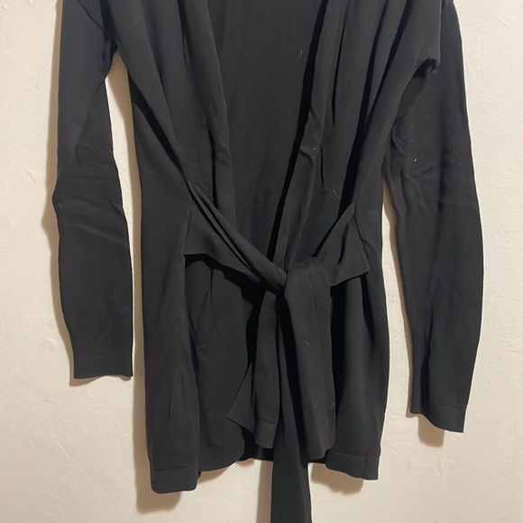 Loft open front, tie waist, v-neck tunic cardigan. Size small, black. - Picture 4 of 5